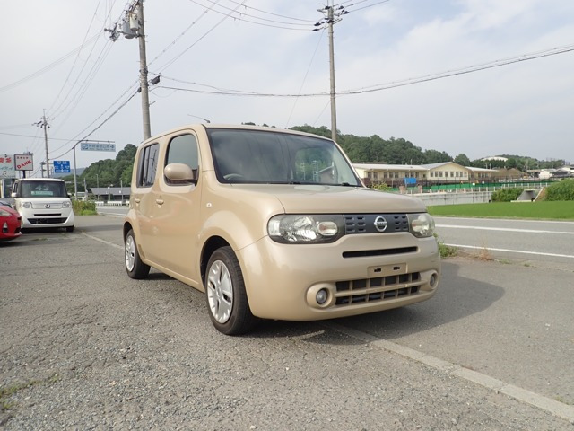 nissan cube brown